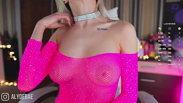 Snapshot of misstics_ chatting on March 22, 10:48 pm misstics online show from March 22, 10:48 pm