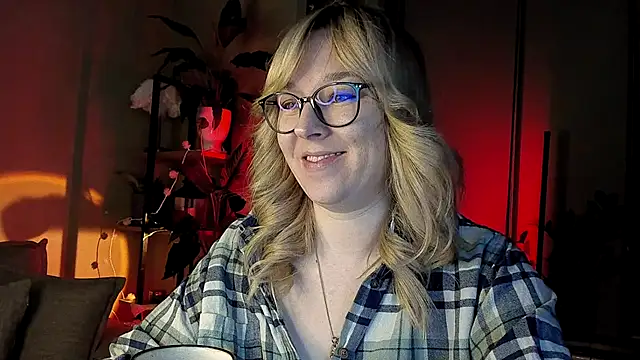 Snapshot of 5_in_one chatting on December 14, 4:45 am 5 in one online show from December 14, 4:45 am