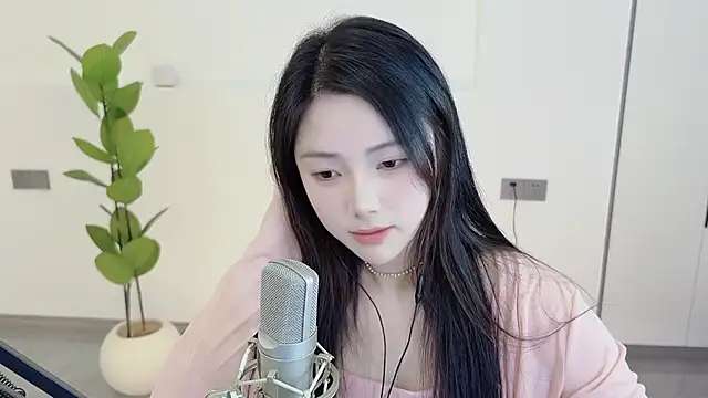 HaagenDazs  online show from March 9, 1:04 am