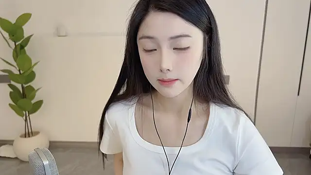 HaagenDazs  online show from March 19, 12:48 am