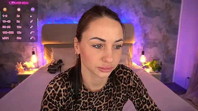 Snapshot of KristiiMax chatting on November 25, 10:48 am KristiiMax online show from November 25, 10:48 am