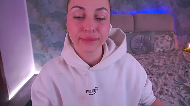 KristiiMax online show from March 31, 12:38 pm