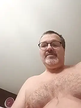 Snapshot of mike9473 chatting on December 3, 7:38 am mike9473 online show from December 3, 7:38 am