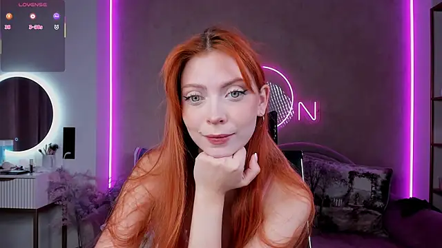 Snapshot of lika_lil chatting on October 9, 2:53 am lika lil online show from October 9, 2:53 am