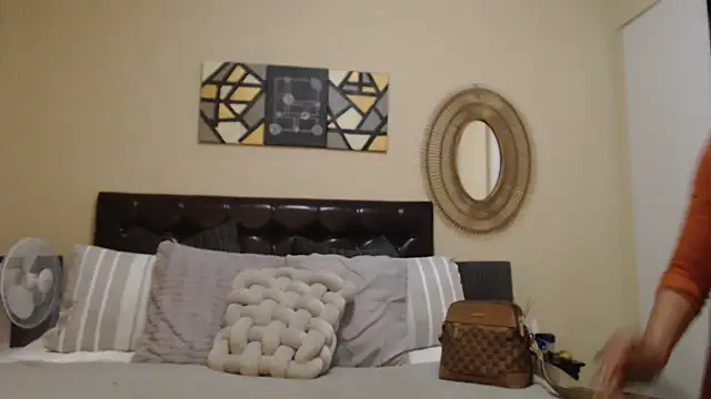 Creamyass22 online show from February 23, 4:37 pm