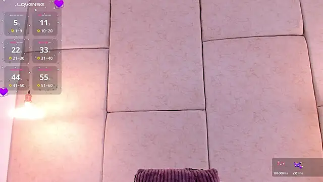 aisha vs online show from February 4, 11:38 am