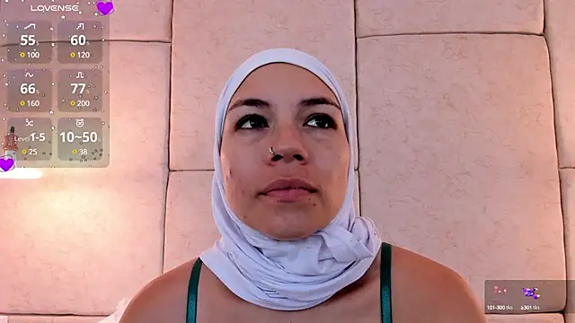 aisha vs online show from February 28, 11:58 am