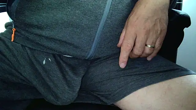 Snapshot of scorvierge@xh chatting on September 23, 1:03 pm scorviergexh online show from September 23, 1:03 pm