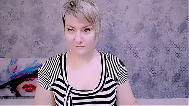 Djullia online show from February 3, 6:13 am