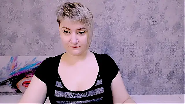 Djullia online show from October 3, 5:15 am