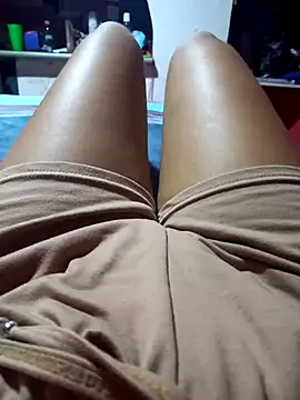 annie-19 online show from February 23, 8:00 pm