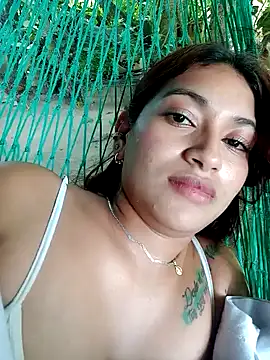 annie-19 online show from October 9, 5:00 pm