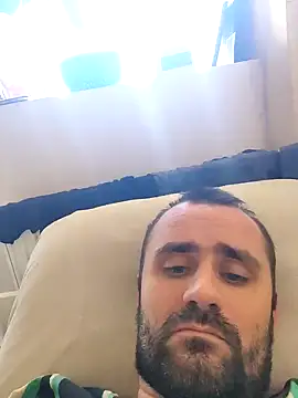 Snapshot of Govora chatting on January 1, 11:27 am Govora online show from January 1, 11:27 am