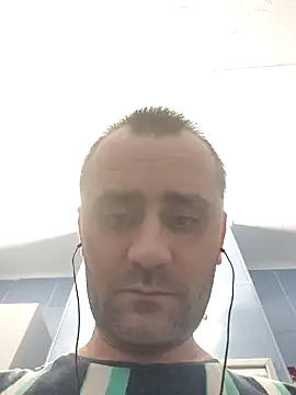 Snapshot of Govora chatting on March 1, 11:26 pm Govora online show from March 1, 11:26 pm