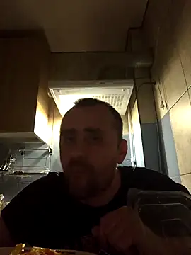 Snapshot of Govora chatting on March 5, 10:54 pm Govora online show from March 5, 10:54 pm