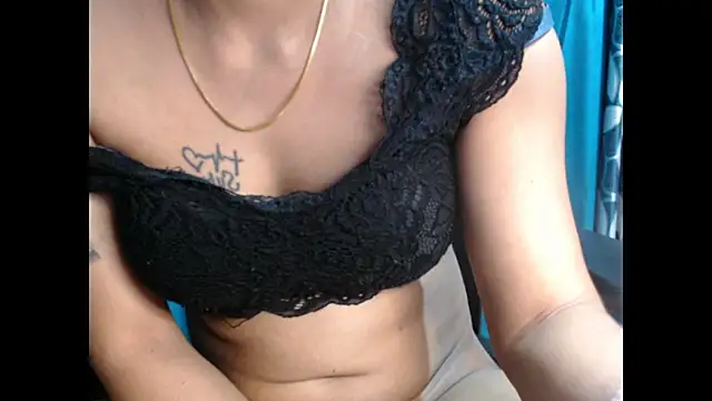 Snapshot of CuteRhea69 chatting on February 16, 3:27 pm CuteRhea69 online show from February 16, 3:27 pm