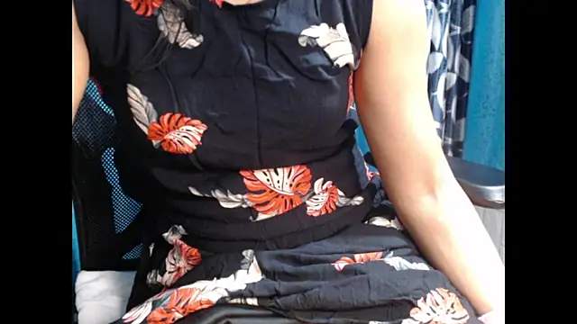 Snapshot of CuteRhea69 chatting on February 19, 3:38 pm CuteRhea69 online show from February 19, 3:38 pm