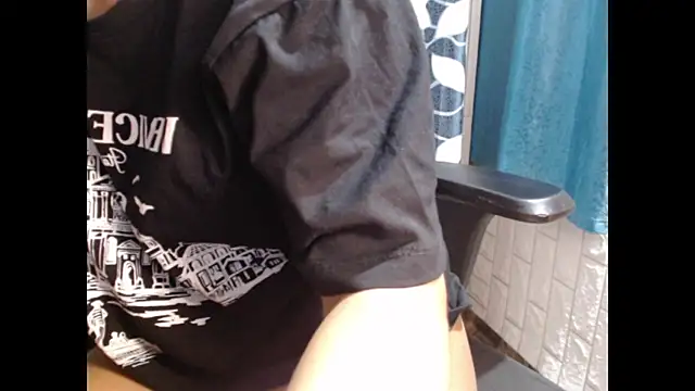 Snapshot of CuteRhea69 chatting on March 17, 12:57 pm CuteRhea69 online show from March 17, 12:57 pm