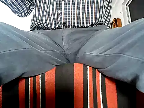 Snapshot of manan28 chatting on November 13, 12:15 pm manan28 online show from November 13, 12:15 pm