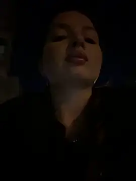 KrisMagnoly online show from April 11, 6:34 pm