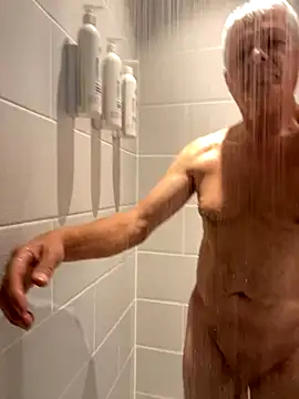 Snapshot of pau65vb chatting on November 24, 6:02 am pau65vb online show from November 24, 6:02 am