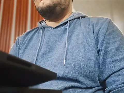 Snapshot of A4h_odin1 chatting on October 13, 7:08 am A4h odin1 online show from October 13, 7:08 am