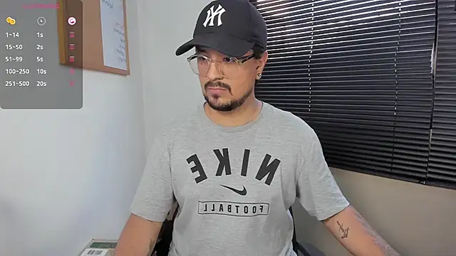 DaviidEvans  online show from December 2, 10:12 pm