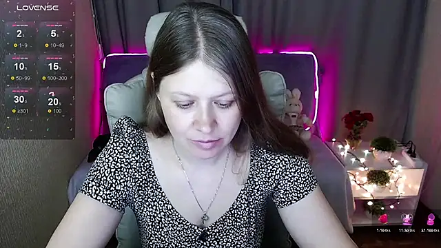 alekasamui online show from March 18, 3:20 am