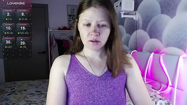 alekasamui online show from September 28, 9:09 pm