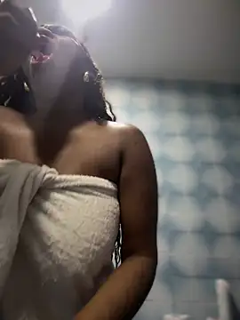 Snapshot of Tayra_Siny chatting on March 13, 11:30 am Tayra Siny online show from March 13, 11:30 am