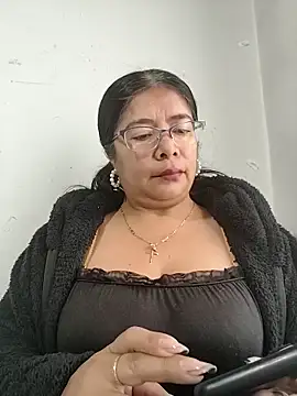   valentina18 online show from December 4, 1:09 pm