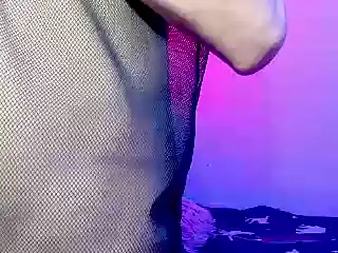 LAICK 01 online show from December 15, 9:42 pm