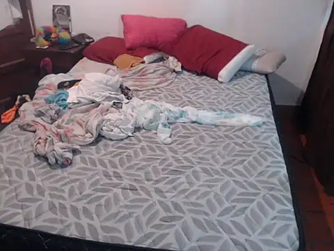 deftoolceles online show from February 24, 10:30 pm