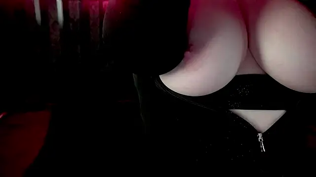 Tinker Belll online show from December 4, 8:06 pm