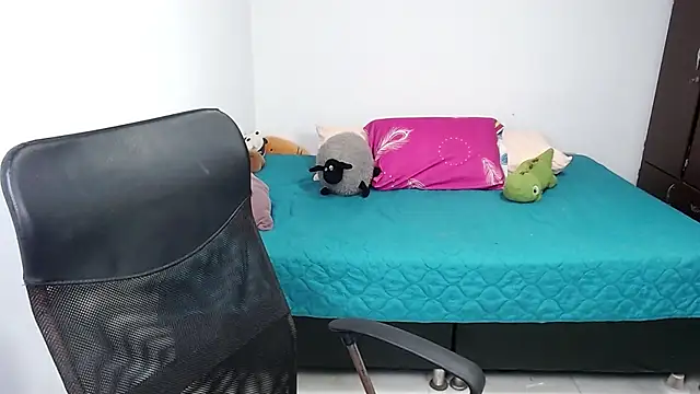 Snapshot of valentina_angel chatting on December 14, 5:13 am valentina angel online show from December 14, 5:13 am