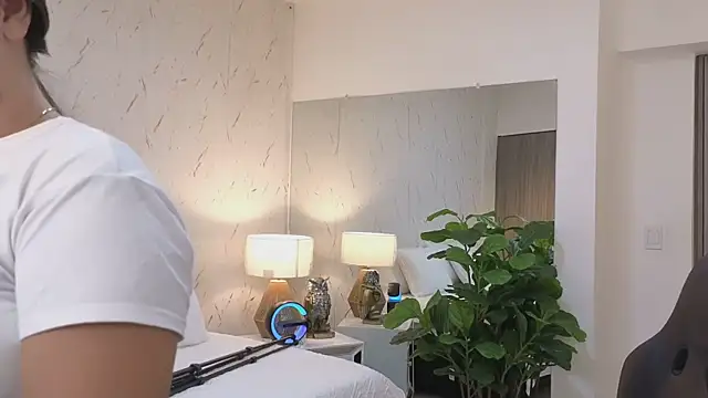 ava blue online show from February 25, 7:45 pm