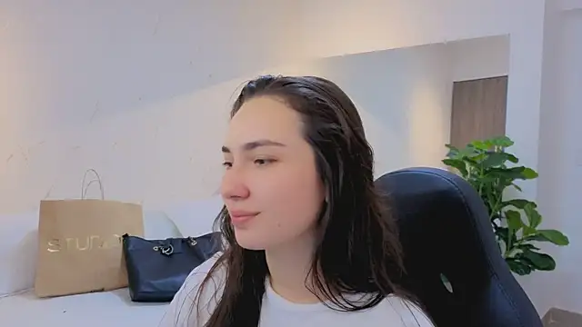 ava blue online show from April 20, 7:59 pm