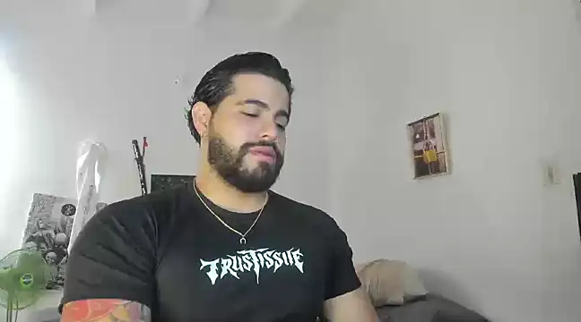 Snapshot of _Coddygold_ chatting on February 9, 12:19 pm Coddygold online show from February 9, 12:19 pm