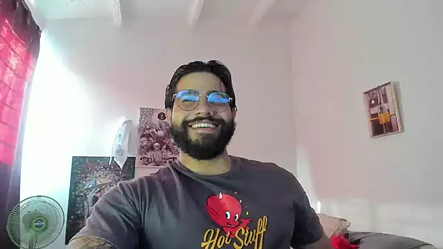 Snapshot of _Coddygold_ chatting on March 12, 9:24 pm Coddygold online show from March 12, 9:24 pm