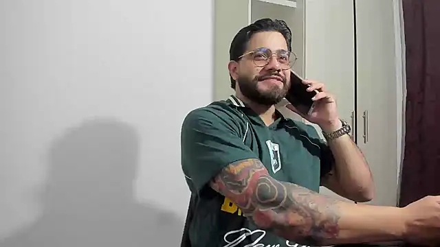 Snapshot of _Coddygold_ chatting on November 29, 12:13 am Coddygold online show from November 29, 12:13 am