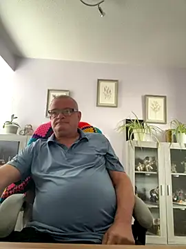 Garry831 online show from October 8, 2:25 pm