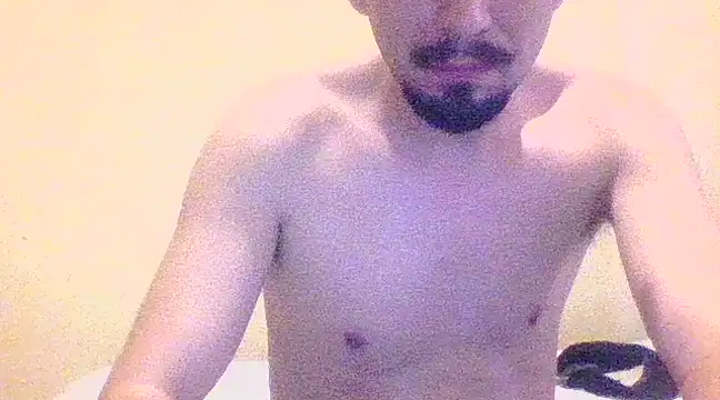 Snapshot of Tomthelong chatting on February 26, 8:33 pm Tomthelong online show from February 26, 8:33 pm