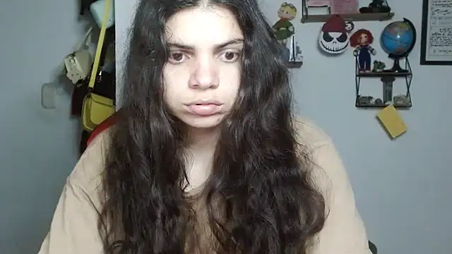Snapshot of Nikkykora15 chatting on February 19, 1:40 am Nikkykora15 online show from February 19, 1:40 am
