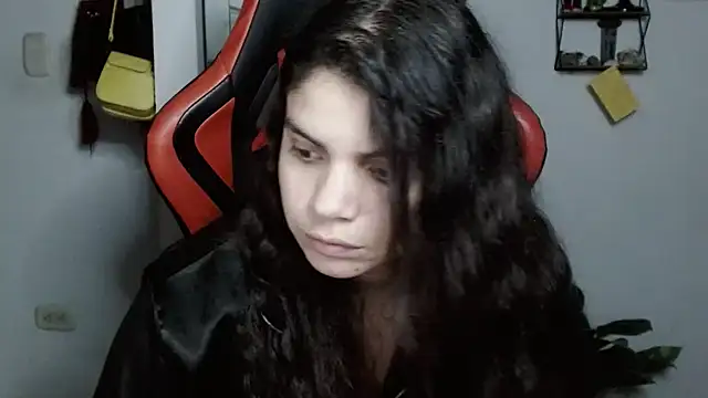 Snapshot of Nikkykora15 chatting on February 25, 4:14 am Nikkykora15 online show from February 25, 4:14 am