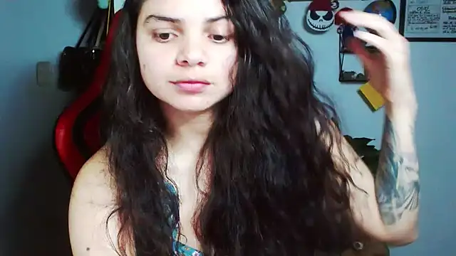 Snapshot of Nikkykora15 chatting on March 13, 11:59 pm Nikkykora15 online show from March 13, 11:59 pm