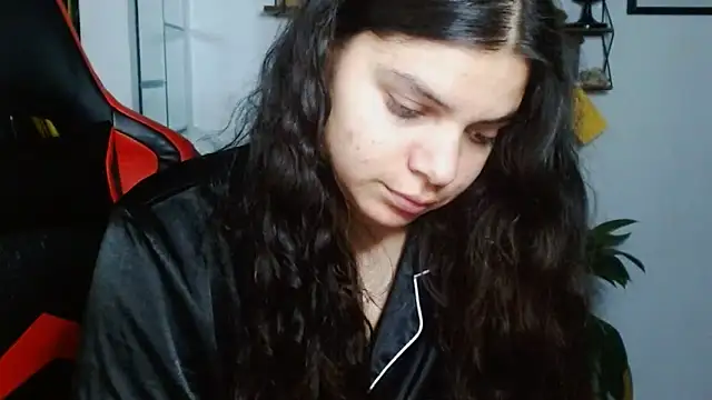 Snapshot of Nikkykora15 chatting on March 23, 4:38 am Nikkykora15 online show from March 23, 4:38 am