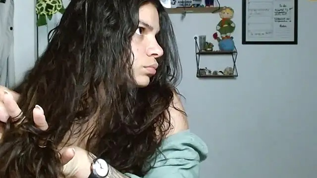 Snapshot of Nikkykora15 chatting on September 28, 1:22 am Nikkykora15 online show from September 28, 1:22 am