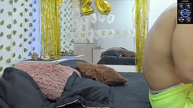 Snapshot of ChoreyTaiylor chatting on September 19, 1:23 pm ChoreyTaiylor online show from September 19, 1:23 pm