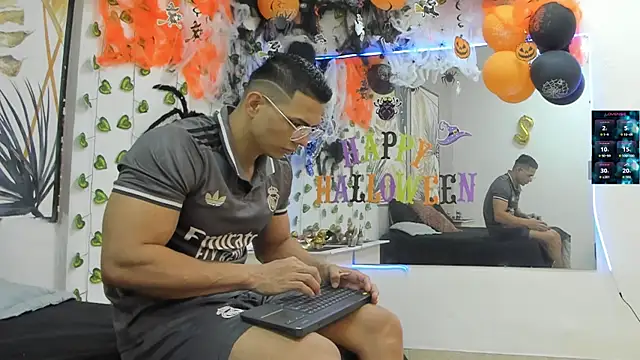 Snapshot of ChoreyTaiylor chatting on November 2, 2:30 pm ChoreyTaiylor online show from November 2, 2:30 pm