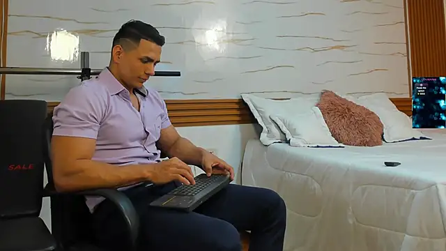 Snapshot of ChoreyTaiylor chatting on November 30, 4:11 pm ChoreyTaiylor online show from November 30, 4:11 pm